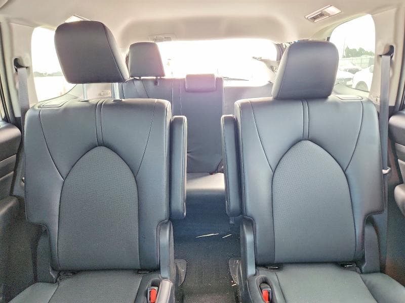2025 TOYOTA GRAND HIGHLANDER XLE 10