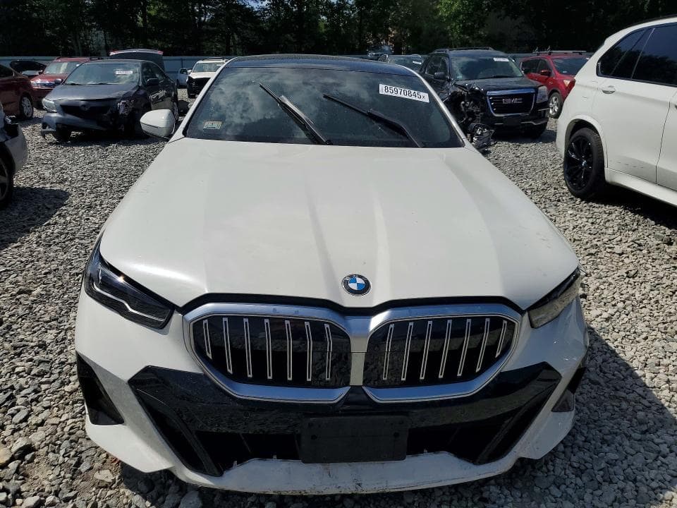 2024 BMW 530 XI 5