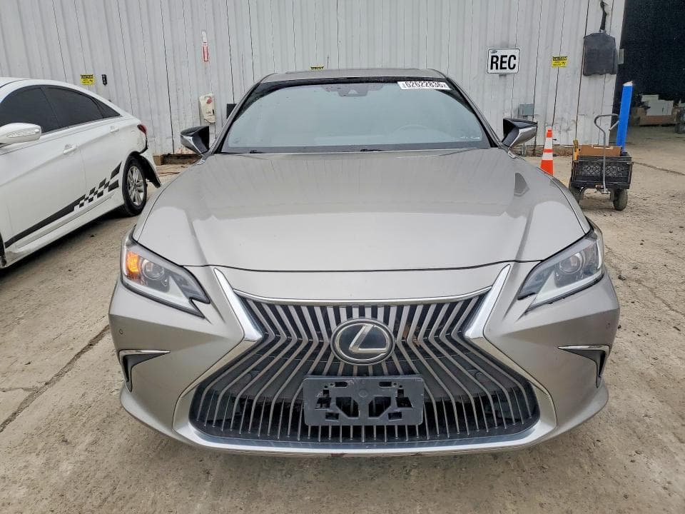 2019 LEXUS ES 350 5