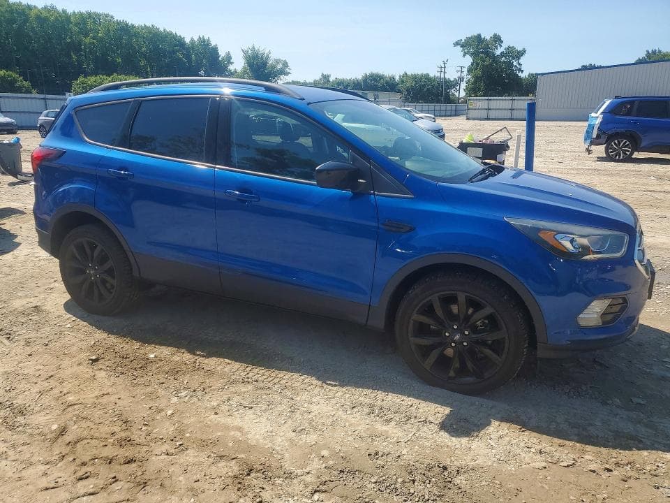2019 FORD ESCAPE SE 4