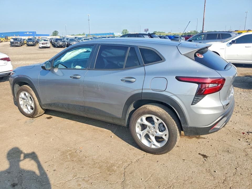 2025 CHEVROLET TRAX LS 2