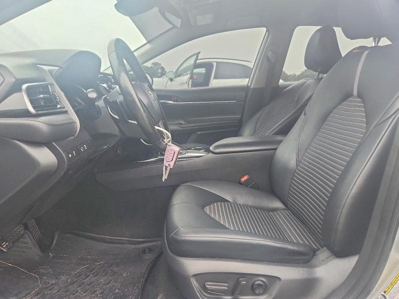 2019 TOYOTA CAMRY SE 7