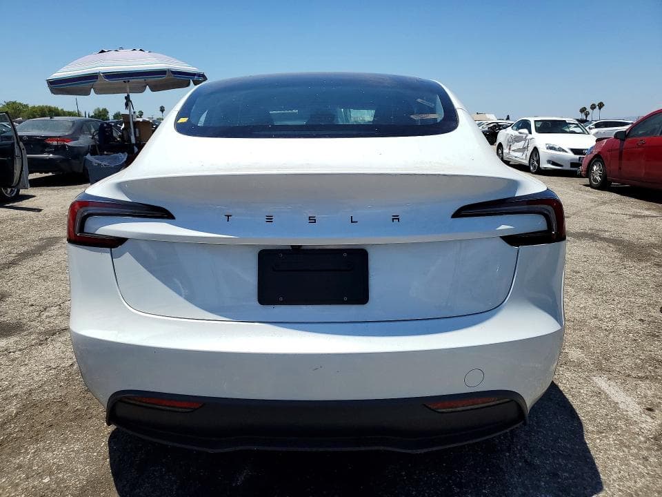 2026 TESLA MODEL 3 6