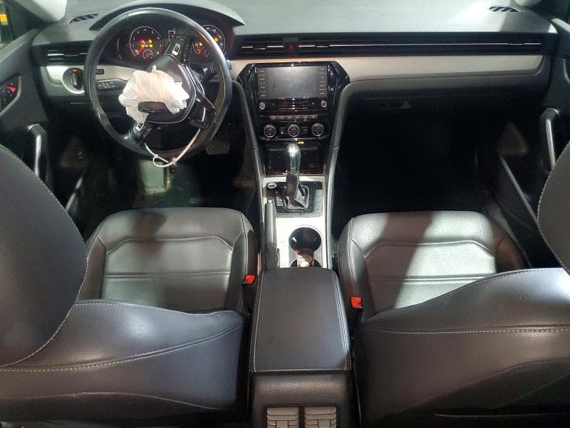 2020 VOLKSWAGEN PASSAT SE 8