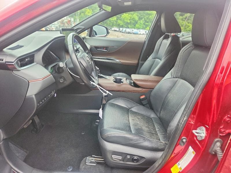 2023 TOYOTA VENZA LIMITED 7