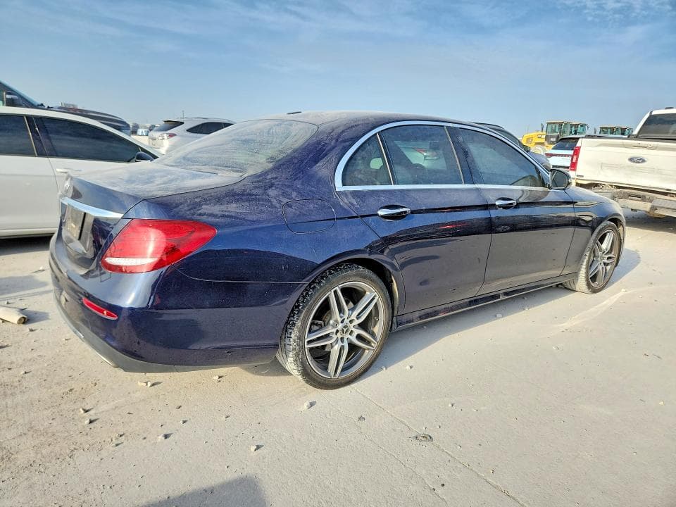 2019 MERCEDES-BENZ E 300 3