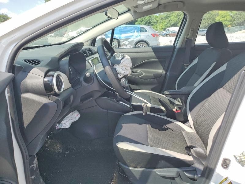 2020 NISSAN VERSA SV 7