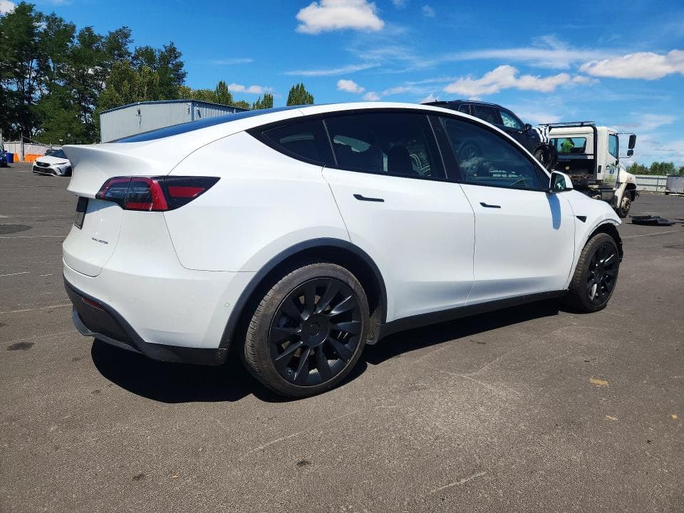 2022 TESLA MODEL Y 3