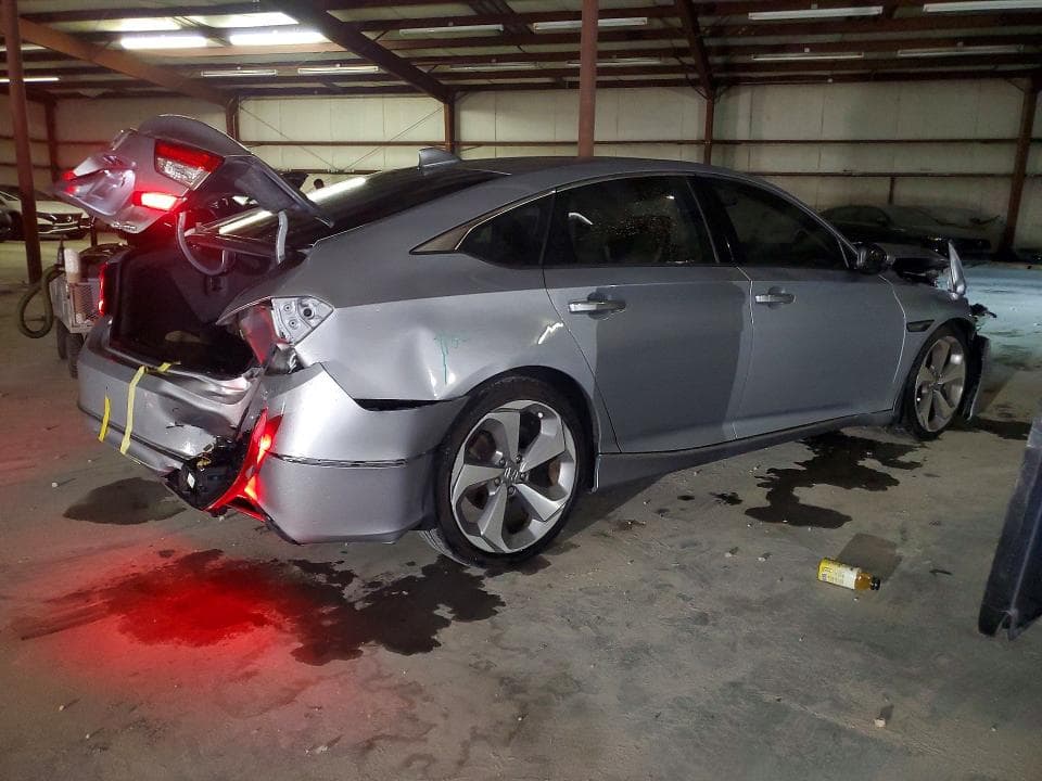 2018 HONDA ACCORD TOURING 3