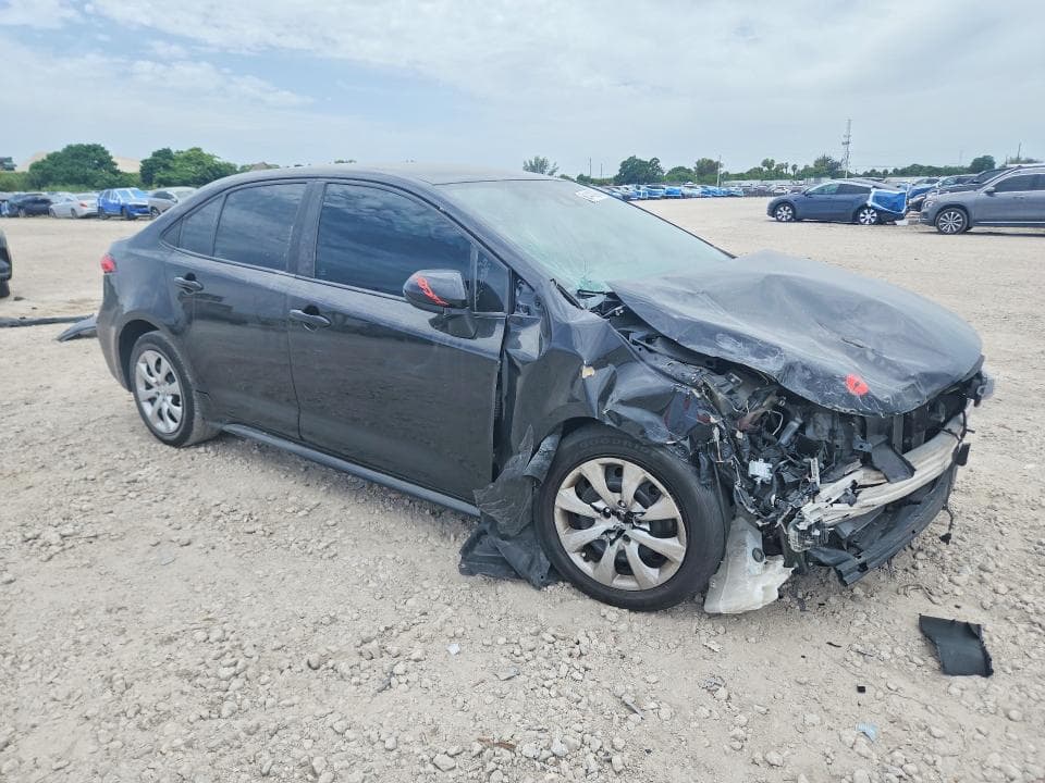 2022 TOYOTA COROLLA LE 4
