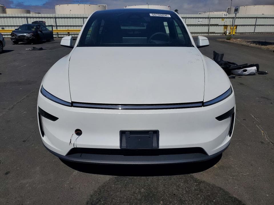 2026 TESLA MODEL Y 5