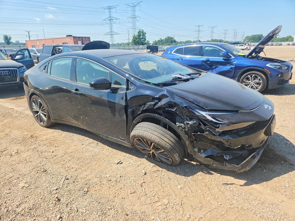 2024 TOYOTA PRIUS XLE 4