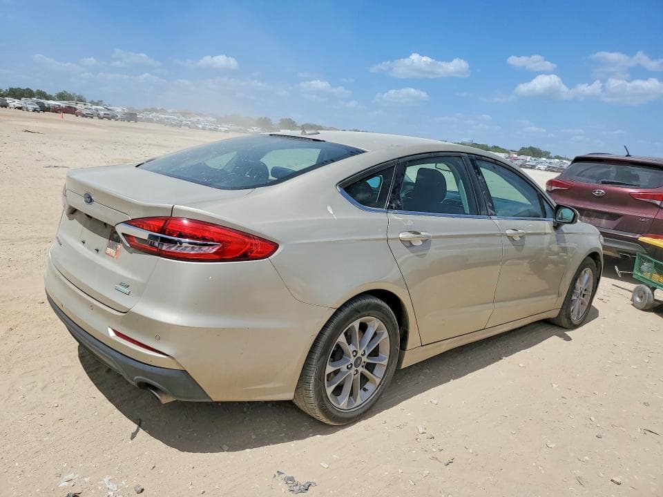 2019 FORD FUSION SE 3