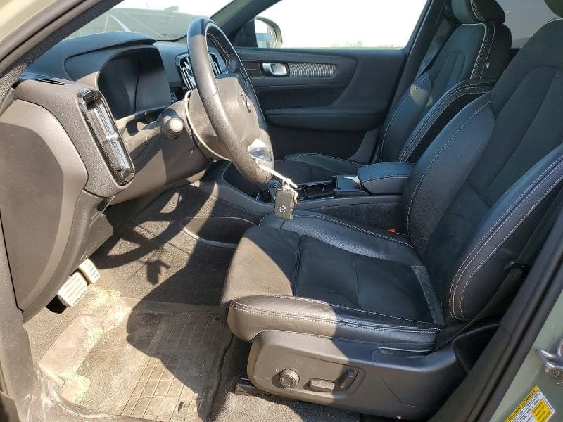 2021 VOLVO XC40 RECHARGE 7