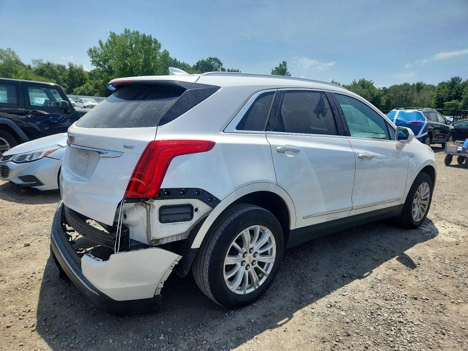2017 CADILLAC XT5 3