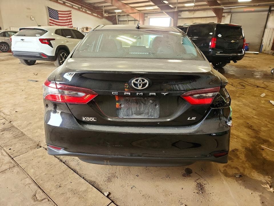 2022 TOYOTA CAMRY LE 6