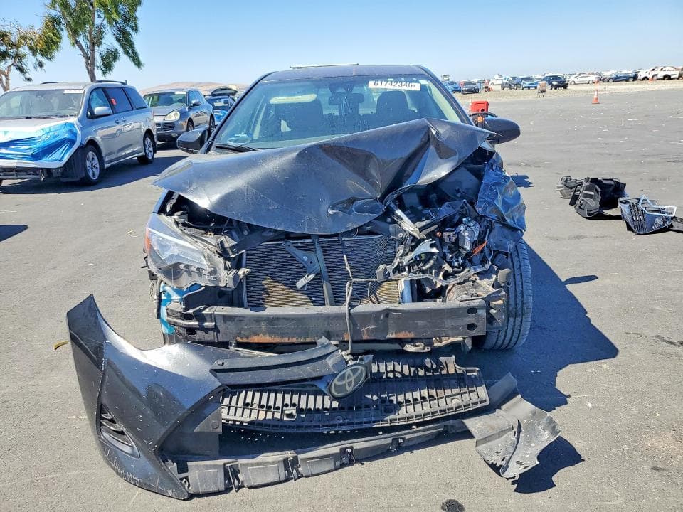 2017 TOYOTA COROLLA LE 5