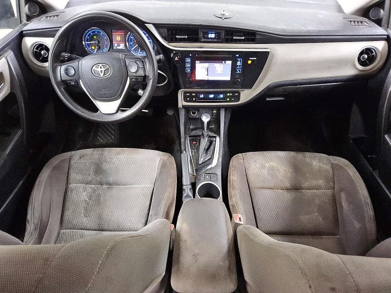 2017 TOYOTA COROLLA LE 8