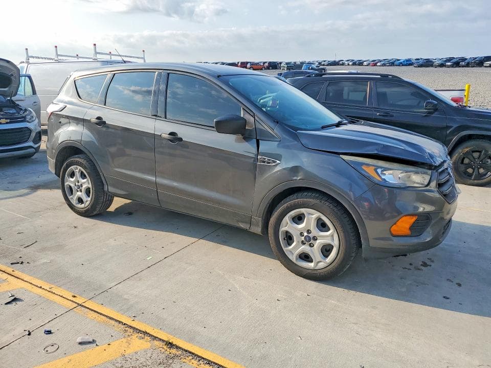 2018 FORD ESCAPE S 4