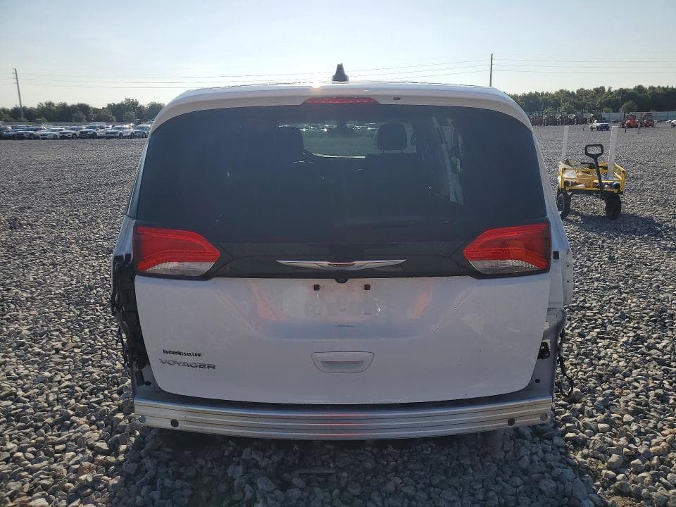2022 CHRYSLER VOYAGER LX 6