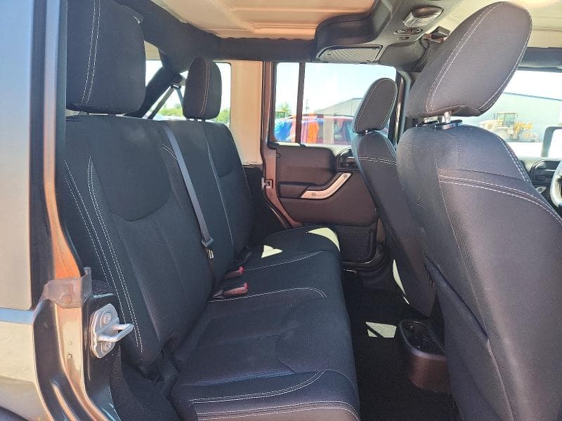 2017 JEEP WRANGLER UNLIMITED SAHARA 10