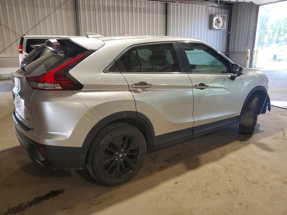 2022 MITSUBISHI ECLIPSE CROSS LE 3
