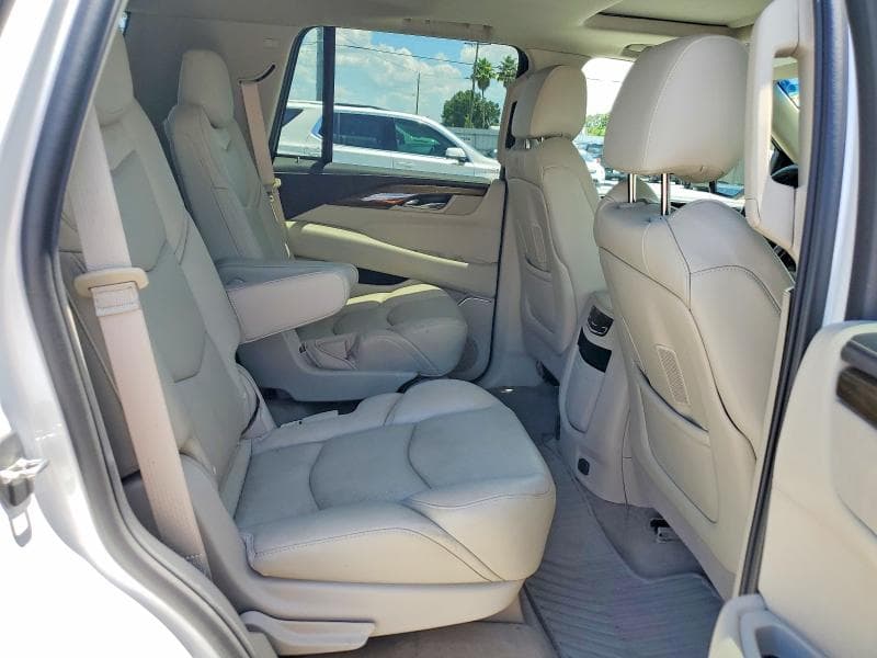 2018 CADILLAC ESCALADE LUXURY 11