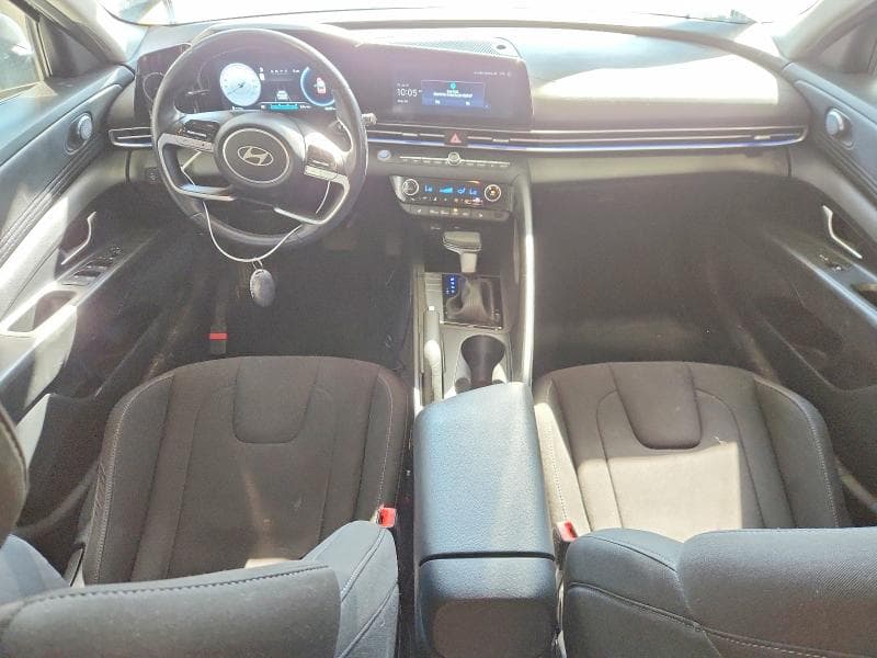 2024 HYUNDAI ELANTRA SEL 8