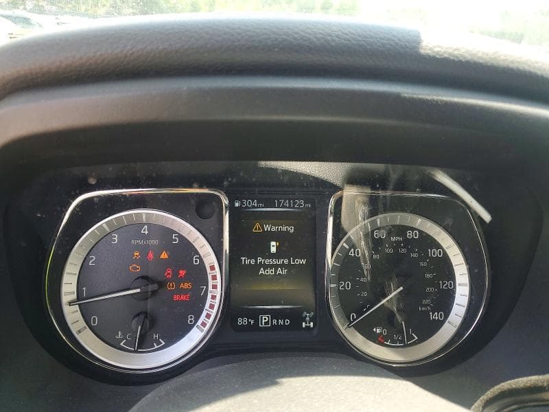 2018 NISSAN TITAN S 9