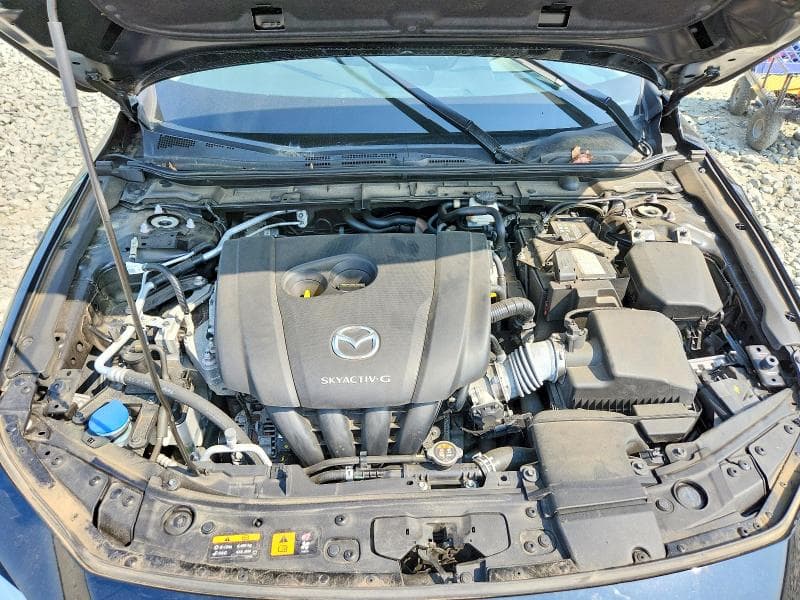 2021 MAZDA 3 PREMIUM 11