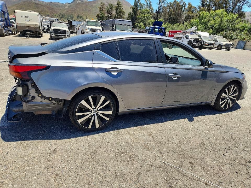 2019 NISSAN ALTIMA SR 3