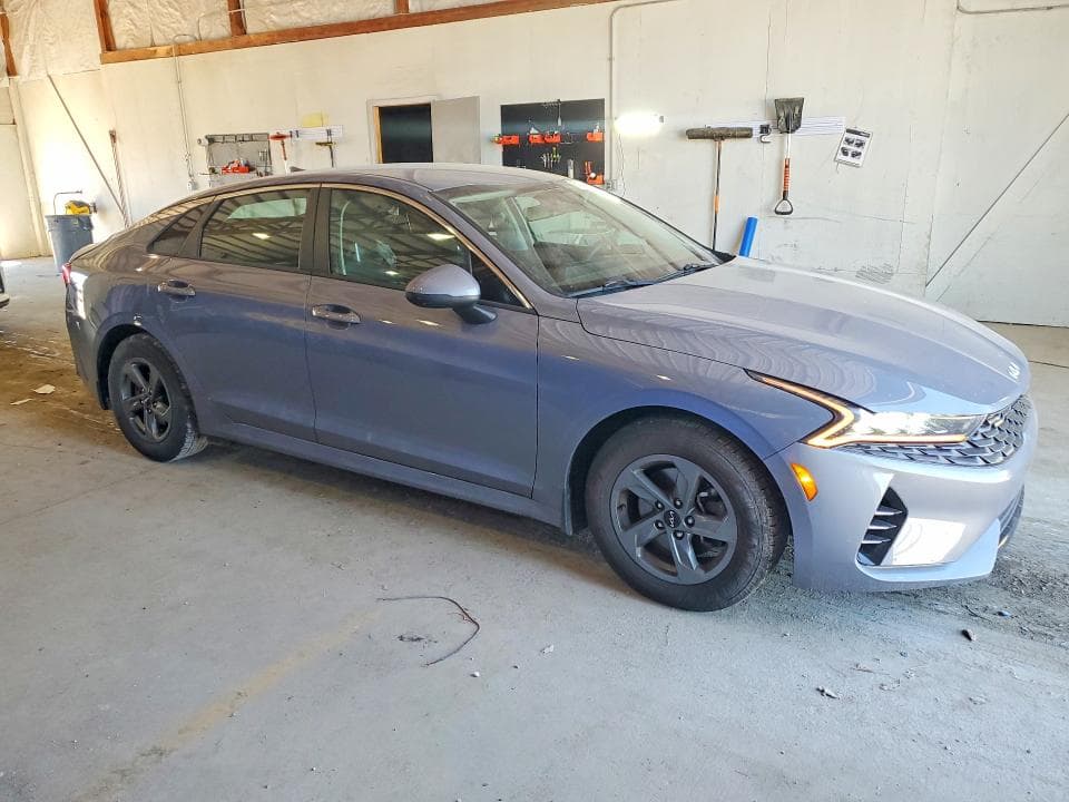 2022 KIA K5 LX 4