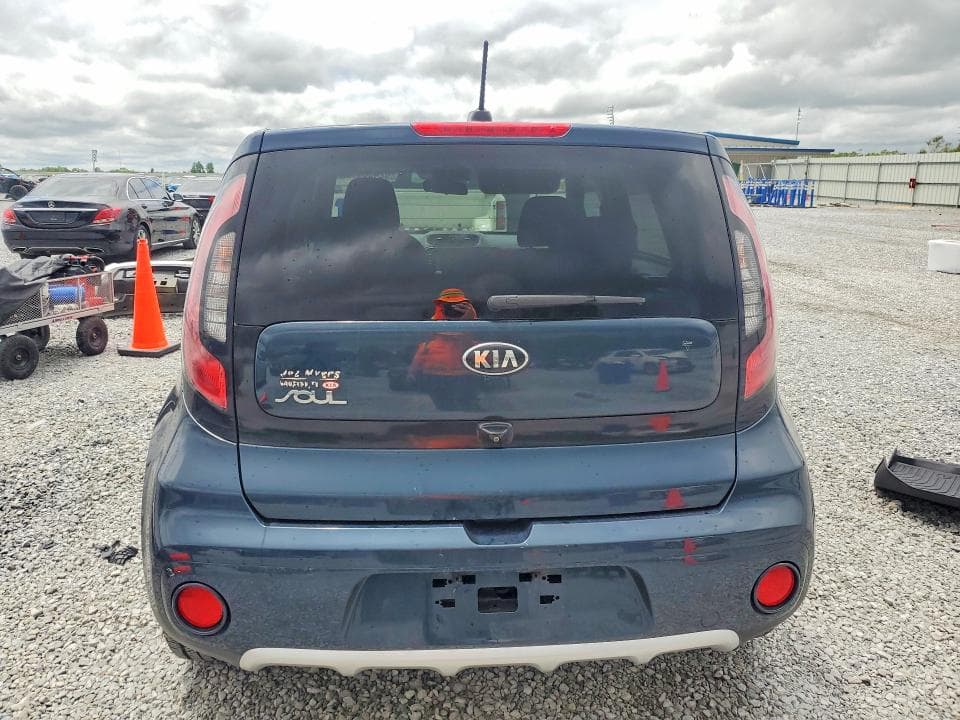 2017 KIA SOUL + 6