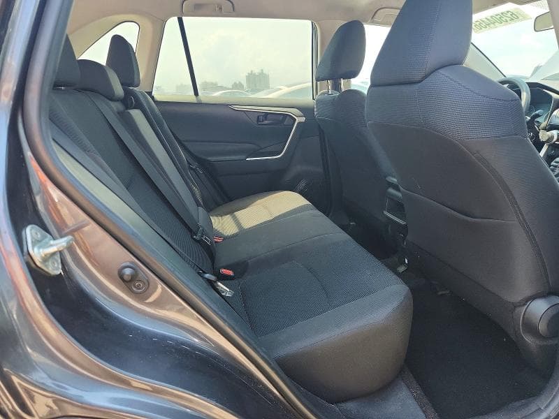 2019 TOYOTA RAV4 LE 10