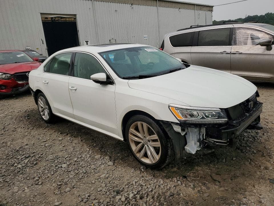 2018 VOLKSWAGEN PASSAT SE 4