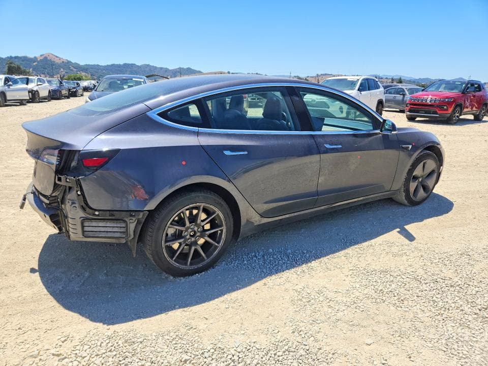 2018 TESLA MODEL 3 3