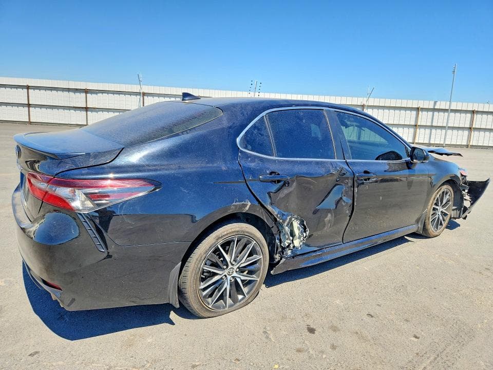 2023 TOYOTA CAMRY SE 3