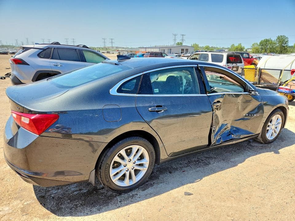 2017 CHEVROLET MALIBU LT 3