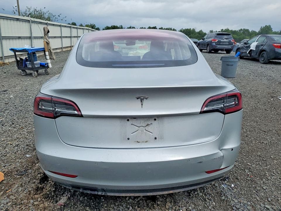 2018 TESLA MODEL 3 6