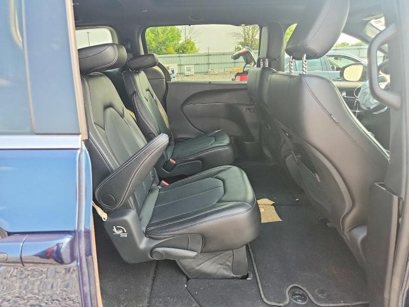 2025 CHRYSLER PACIFICA SELECT 11