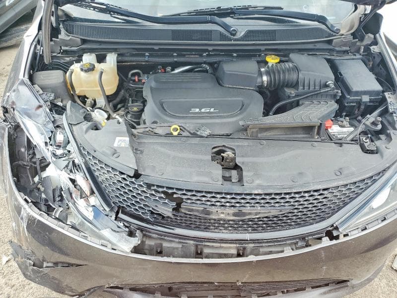 2018 CHRYSLER PACIFICA TOURING L PLUS 12