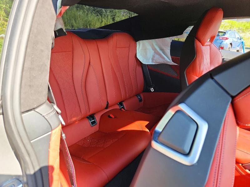 2022 BMW M8 10