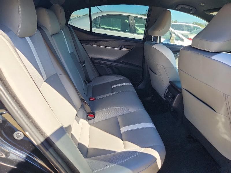 2025 TOYOTA CAMRY SE 10