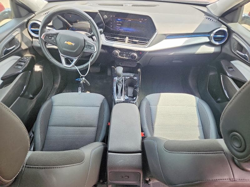 2025 CHEVROLET TRAX 1LT 8