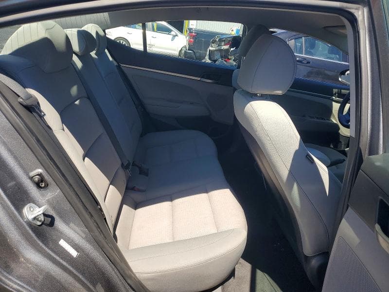 2017 HYUNDAI ELANTRA SE 10