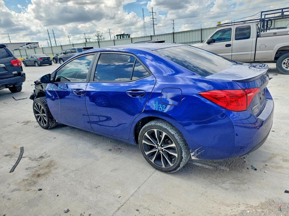 2018 TOYOTA COROLLA SE 2