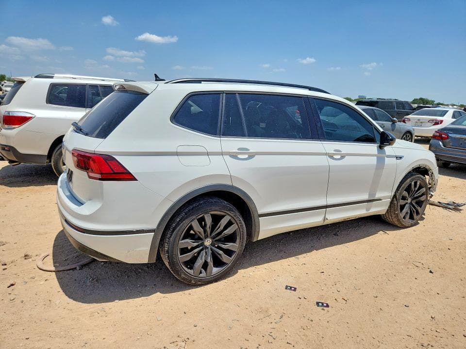 2021 VOLKSWAGEN TIGUAN SE 3