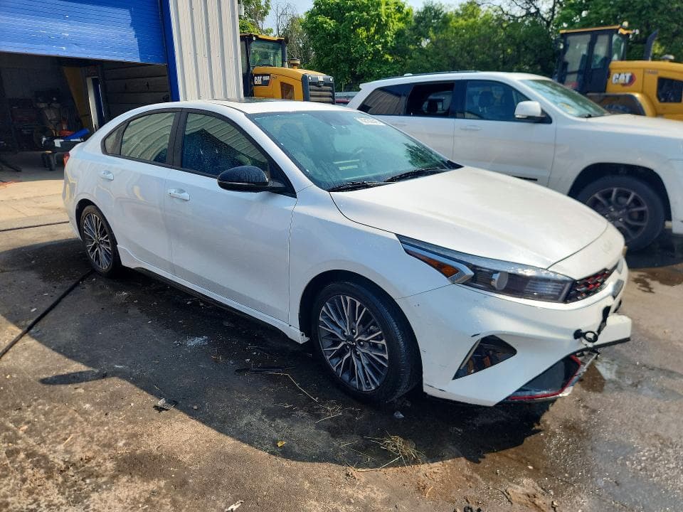 2024 KIA FORTE GT LINE 4