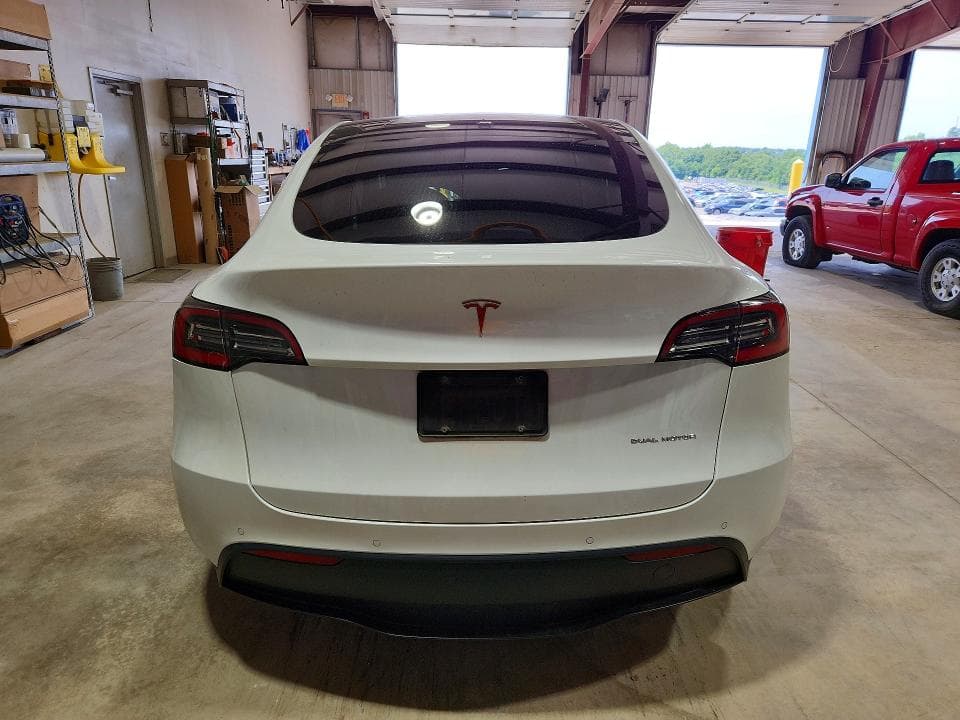 2021 TESLA MODEL Y 6