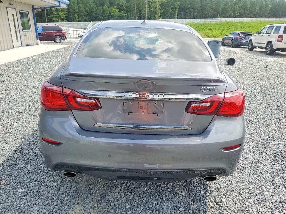 2018 INFINITI Q70L 3.7 LUXE 6